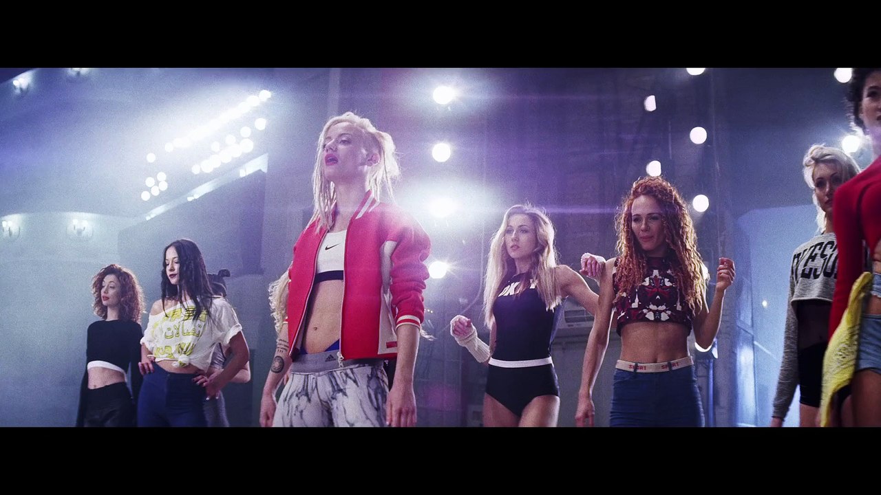 Quest Pistols Show - Мокрая ft. MONATIK ( New dance music)