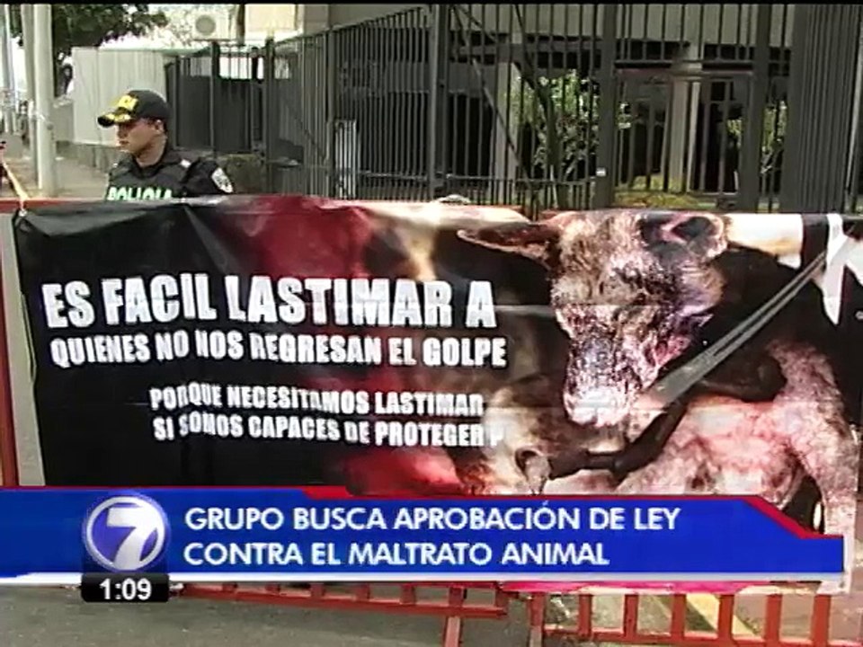 Defensores de ley contra maltrato animal se manifestaron en Casa Presidencial