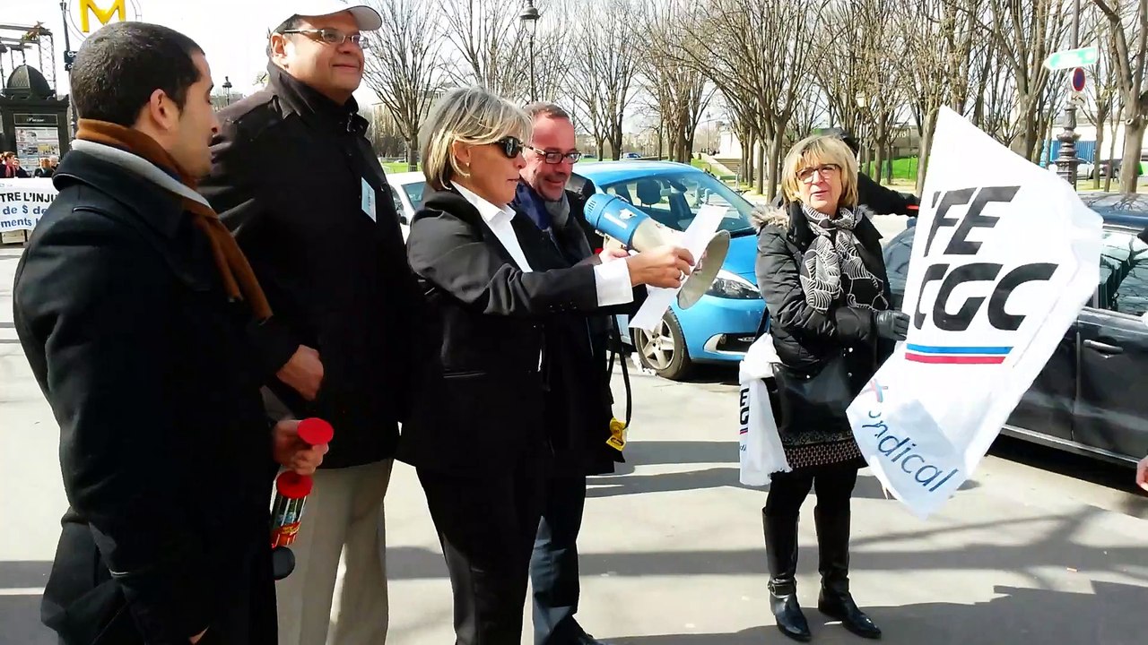 La Marseillaise revisitée par les salariés de Pitney Bowes en lutte contre les licenciements boursiers imposés par les actionnaires