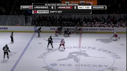 Découvrez l'incroyable geste de ce joueur de hockey sur glace !