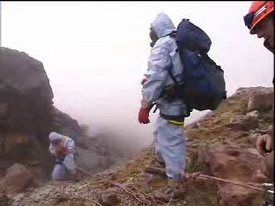 Les volcans. Extrait du film " Face aux risques"
