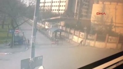 İstanbul Emniyet Müdürlüğü'ne Saldırı Anı Kamerada...