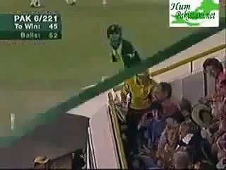 the biggest six in the history of cricket by Shahid Afridi