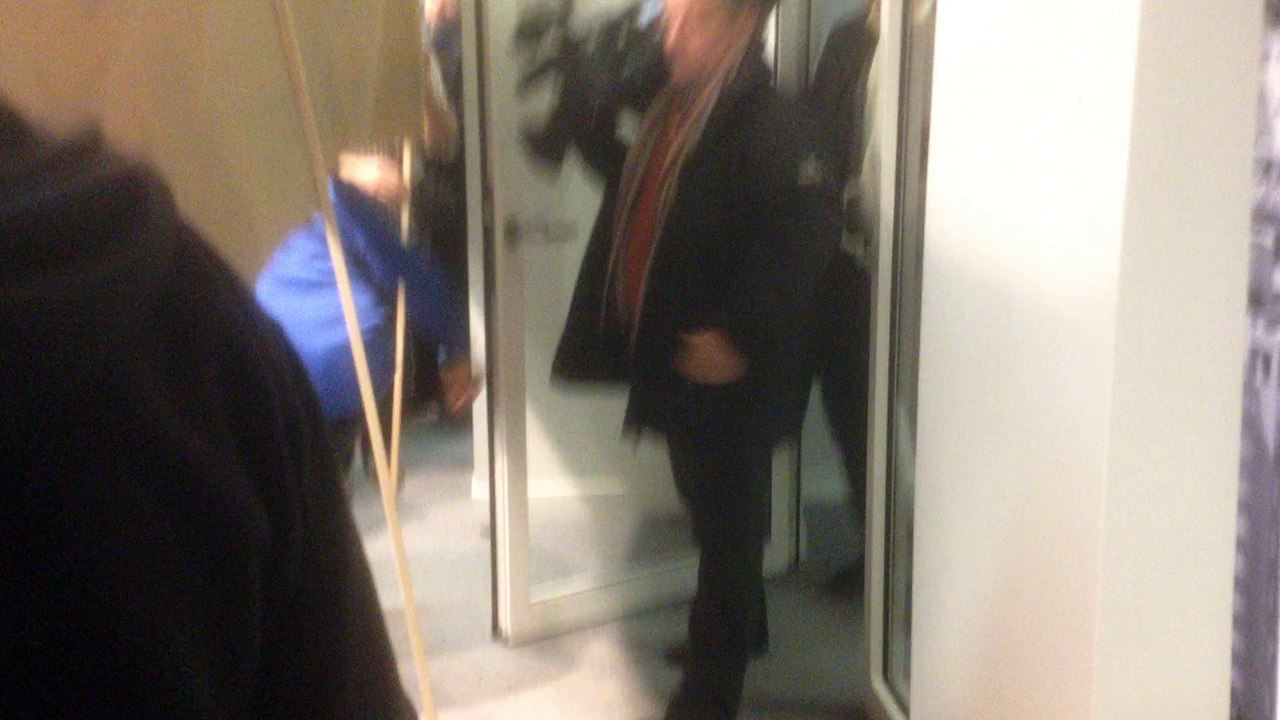 RADIO FRANCE en Grève - Manif à la Présidence 3/7 : "La Manif 2/2" !