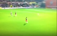 Bryan Ruiz se lució al dominar con clase un balón en partido del Fulham