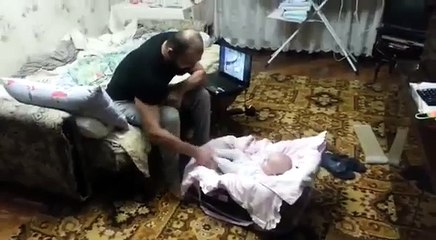 Ce Chat Protège le Bébé de la Famille quoi qu'il Arrive