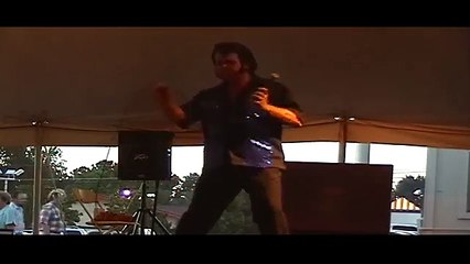 Danny Dale sings  Lawdy Miss Clawdy  at Elvis week 2006 (video0