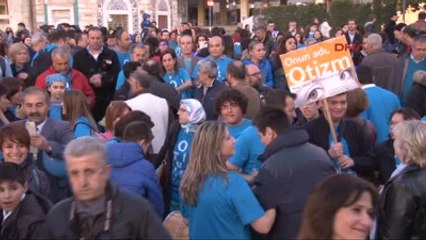 İzmir Saat Kulesi, Otizm İçin Mavi Oldu