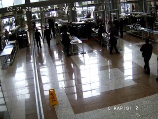 Savcı Kiraz'ı Şehit Eden Teröristlerin Adliyeye Girişi