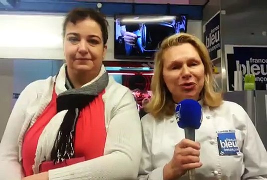 Truite saumonée servie tiède, aux poireaux et basilic, huile au curry « Perle Noire »