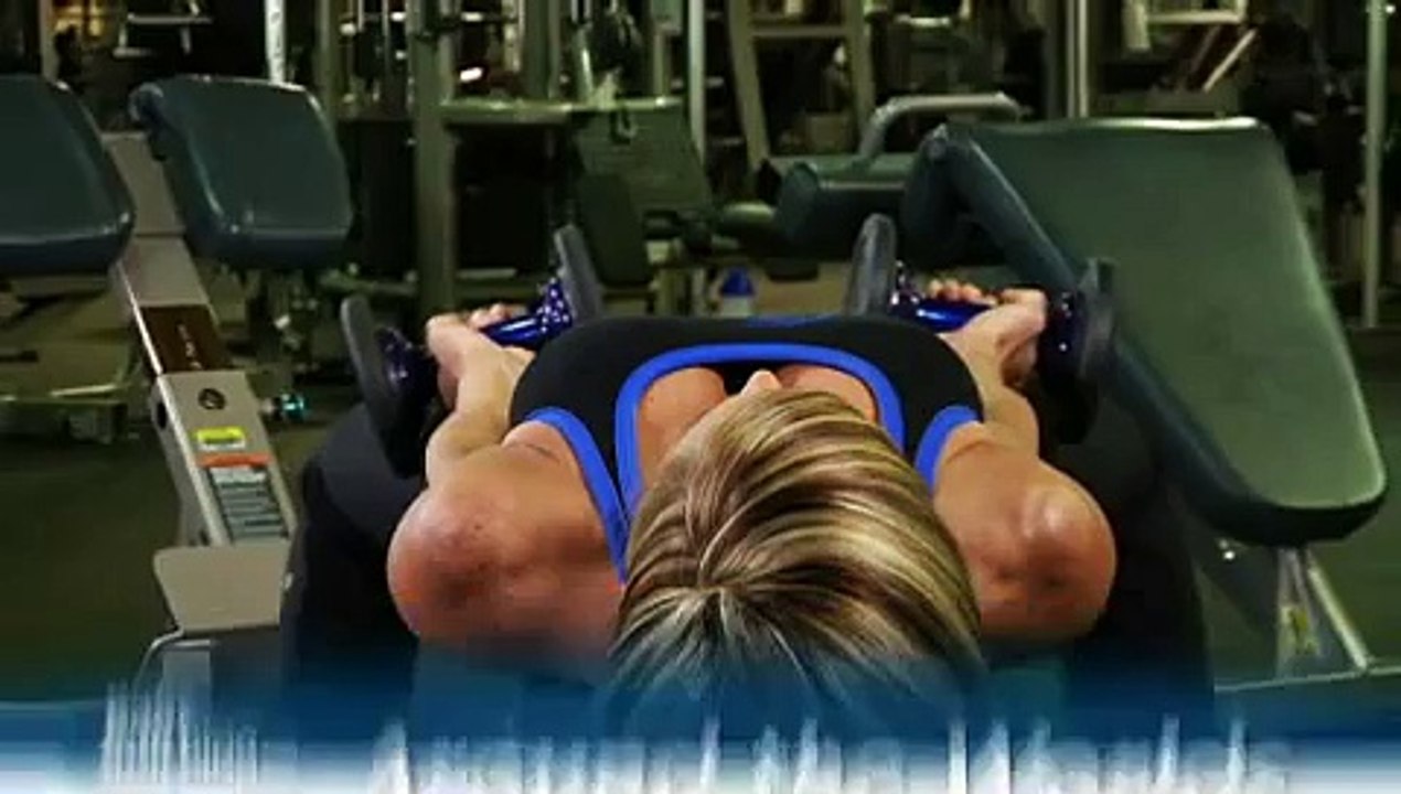 Chest muscles incredible woman - Video Dailymotion