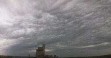 Mesmirising Time Lapse Captures Waves of Clouds