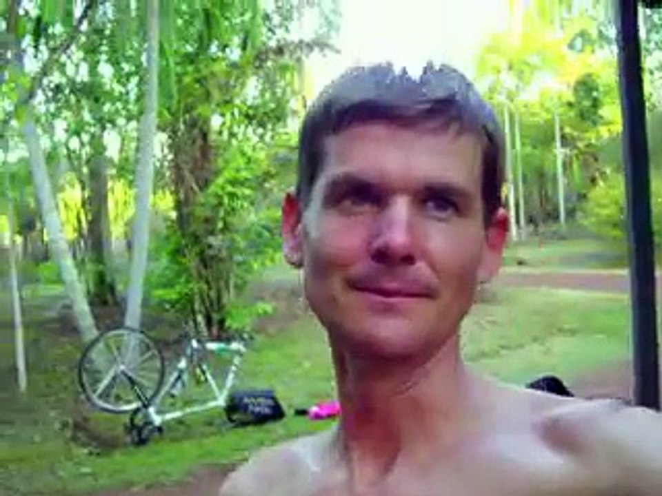 durianrider꞉ fruit rots your teeth?