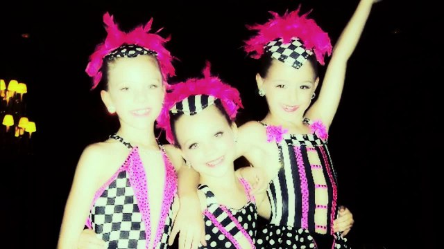 WHO SAYS [ . PAiGE HYLAND, MADDiE ZiEGLER. CHLOE LUKASiAK . ]