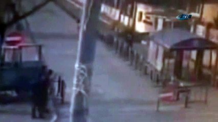 Emniyete saldırı kamerada Terörist böyle öldürüldü