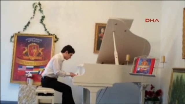 Bursa Müzik Dahisi Tambi, Almanya'daki Yarışmada Birinci Oldu