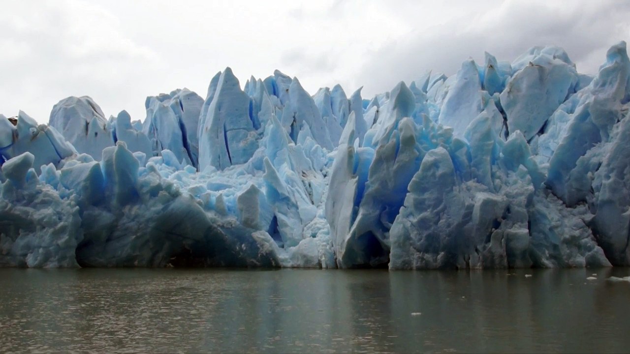 Décollage immédiat/ Navigation le long du Glacier Grey