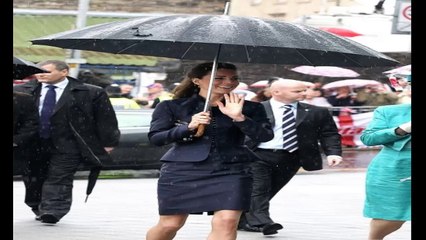 Prince William and Kate Middleton Visit Darwen Full HD Video
