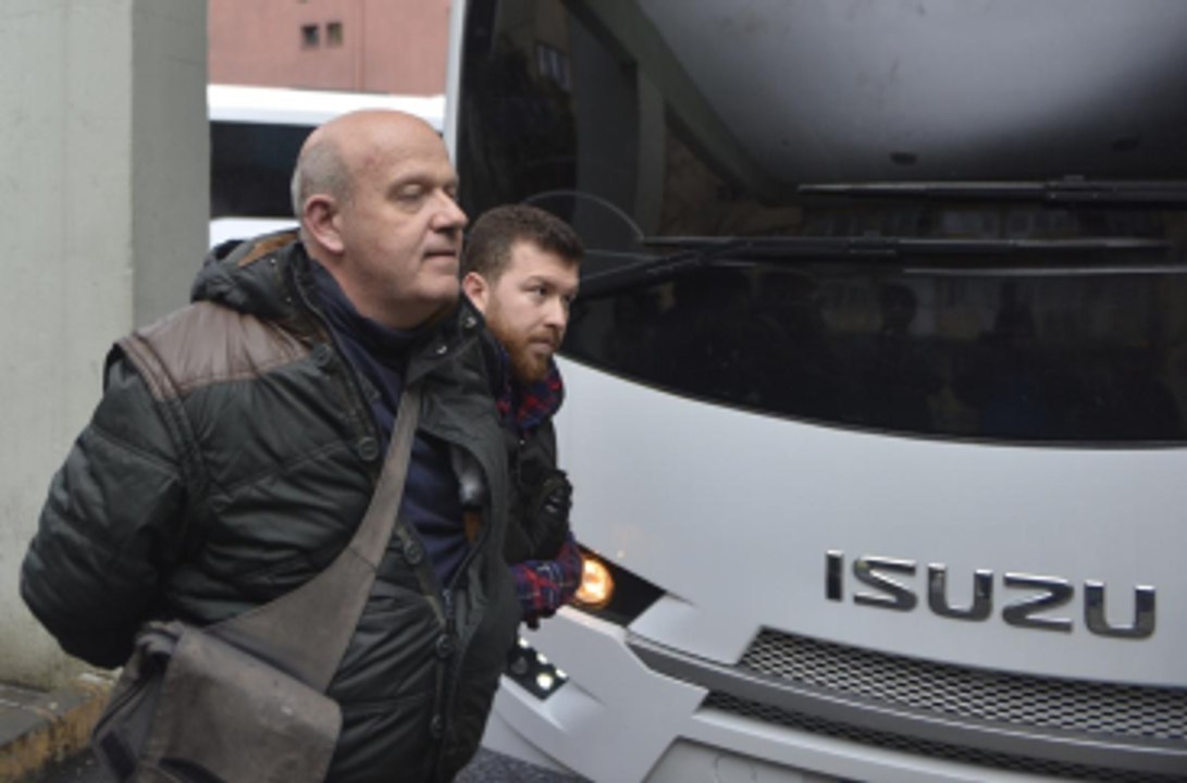 Okmeydanı'ndaki Operasyonda Gözaltına Alınanlar Sağlık Kontrolünden Geçirildi