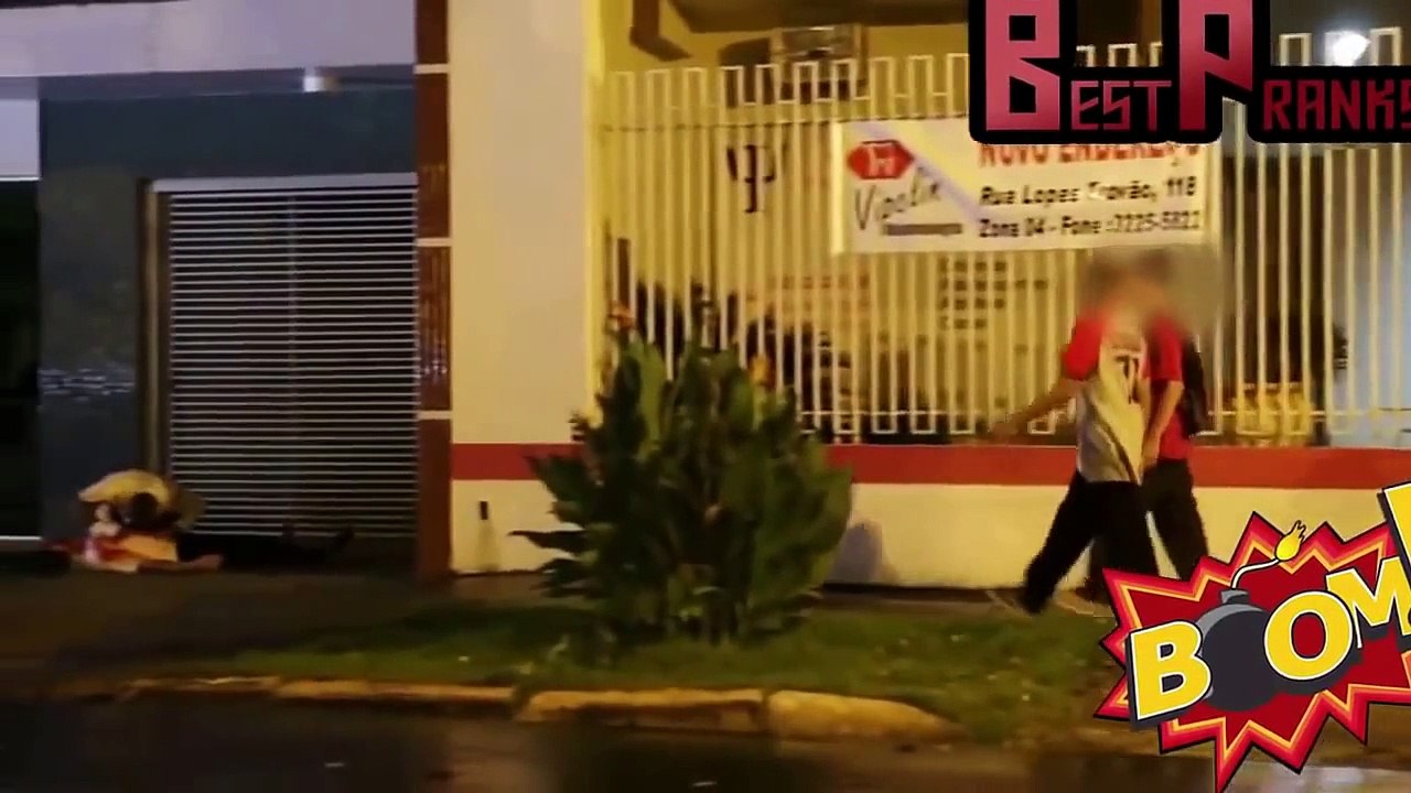 Best Prank __ Funny Scary Pranks Compilation 2015