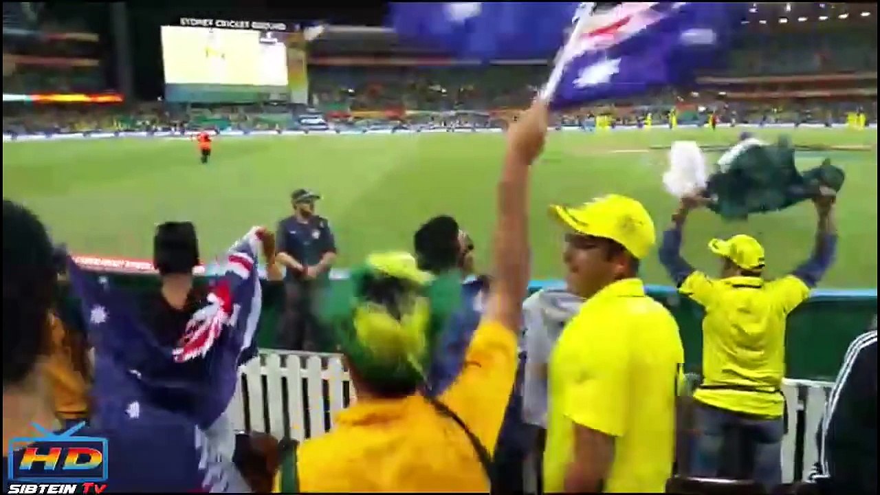 Pakistani Fans cheering for Australia singing Mauka Ponka 26.3.2015