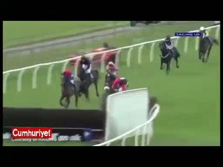 Genç jokeyin talihsiz anı