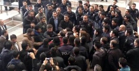 Avukatlar Çağlayan Adliyesi'nde Arama Yaptırmadı, Arbede Yaşandı