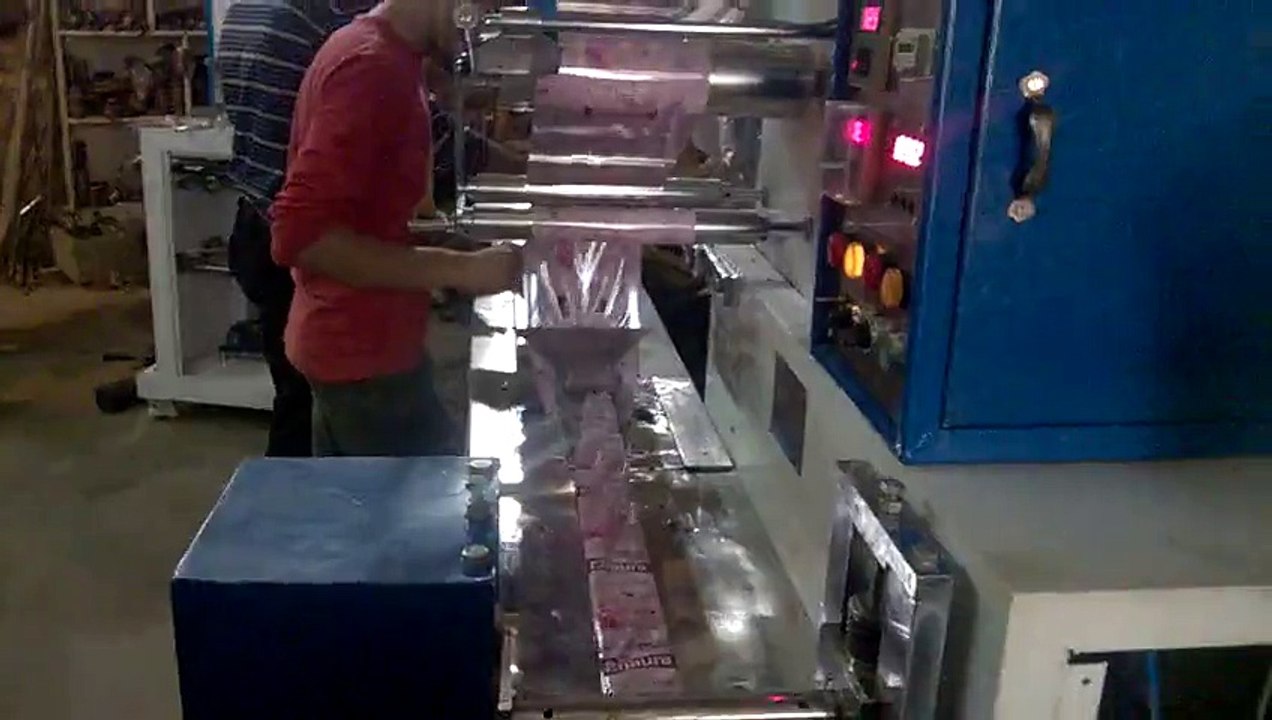 PACKING MACHINE  HR