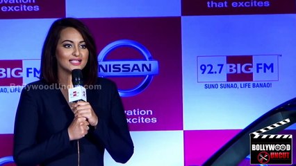 Sonakshi Sinha QUITS Bollywood Because Of Priyanka Chopra 2015