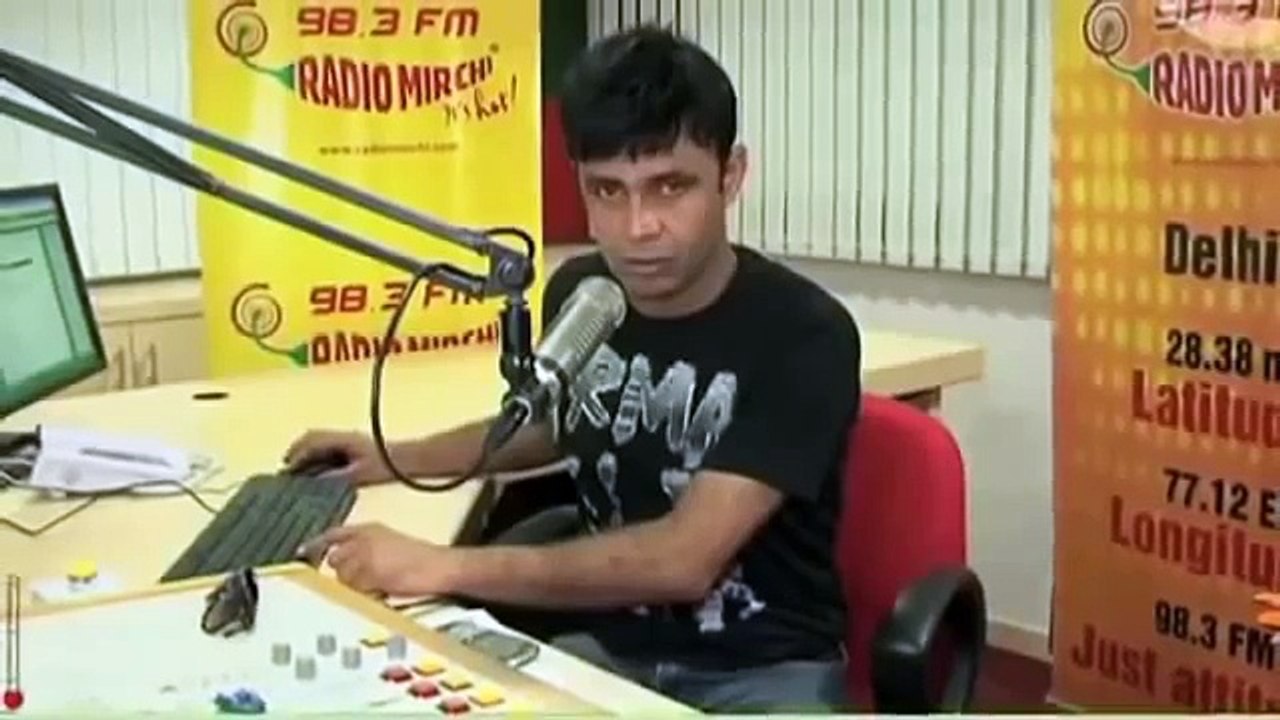 RJ Naved Calls Up Pakistan