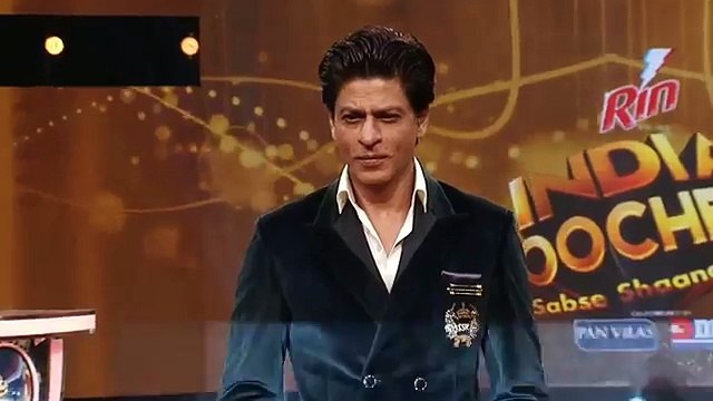 Watch_ SRK shoots for 'Fan' at Madame Tussauds
