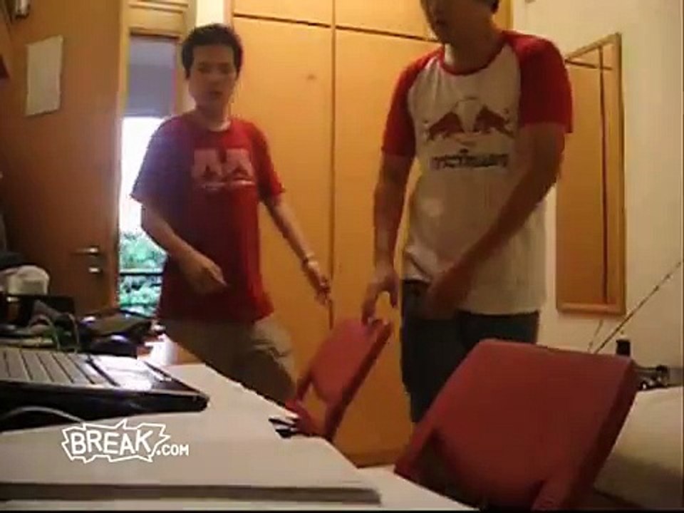 Fails - Big Asian Kid Scared by Screamer