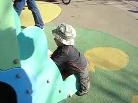 esteban et le toboggan