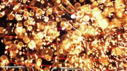 W Klatce Czasu Poduszki Powietrzne Iskry i Liny PL Dokument