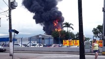 Brasil: Explosión en tanques de combustible