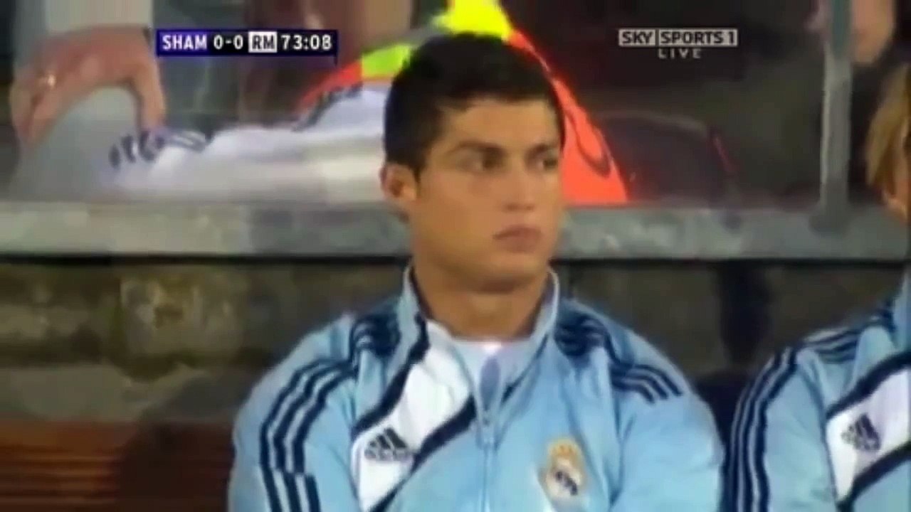 Ups! Messi gets owned ! FAIL