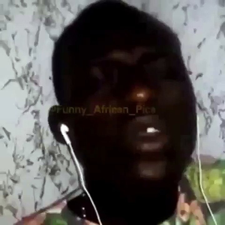 Quand ce mec chante en Anglais c'est à Mourir de Rire