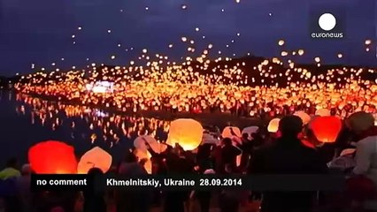Ukraine - record number of lanterns light up night sky - no comment