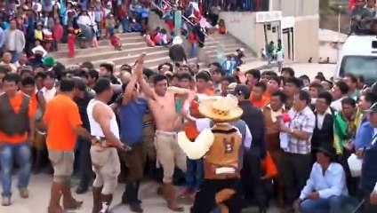 TAKANAKUY 2014 ANTABAMBA (Pelea Completa) (480p)