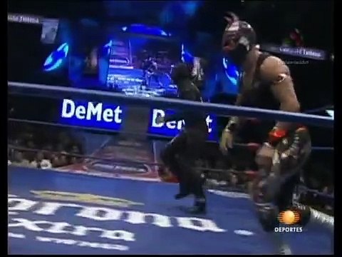 CMLL - Místico, Averno vs. Volador Jr., Terrible, 2010/01/22