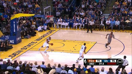 Le superbe enchaînement de Leandro Barbosa fait danser Stephen Curry