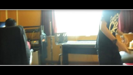 คนอ่อนไหว - PIN MUSIC feat.SNOOPKING (Official Music Video)