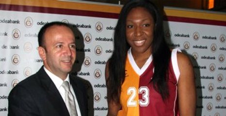 Galatasaraylı Kadın Basketbolcu Kelsey Bone, Ülkesine Döndü