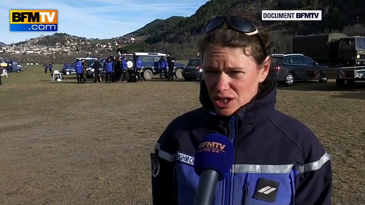 A320: "La boite noire est sortie des débris à force de creuser", raconte la gendarme