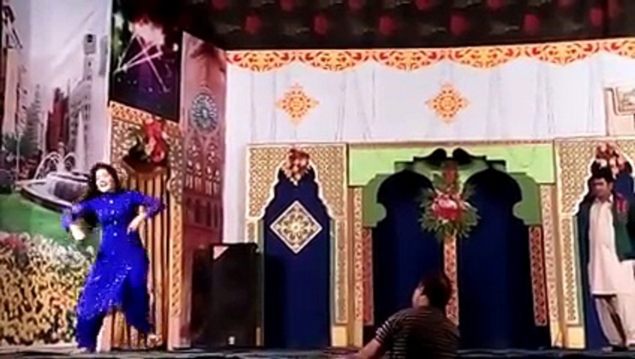 Multani Girl Best & Hot Dance Performance