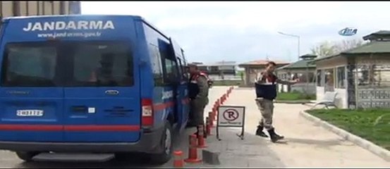 Ünlü oyuncu babasını feci şekilde öldürdü