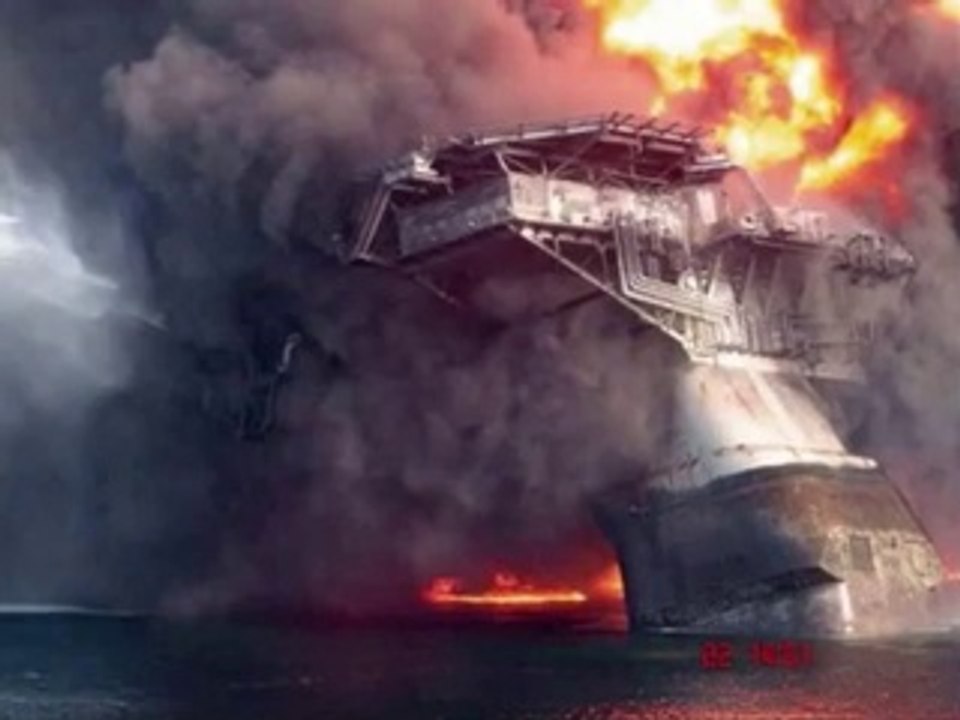 Deepwater Horizon Oil Spill... Oil Rig Explosion  April 2010