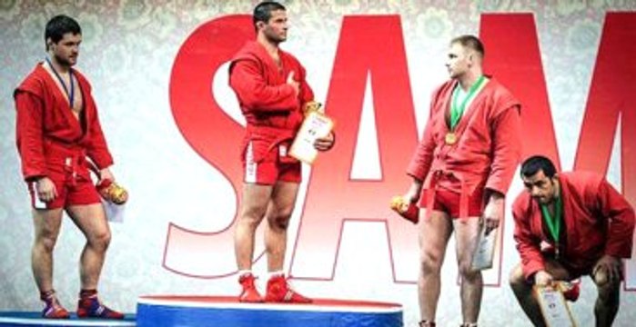 Azeri Sporcu, Ermeni Milli Marşı Çalarken Çömeldi