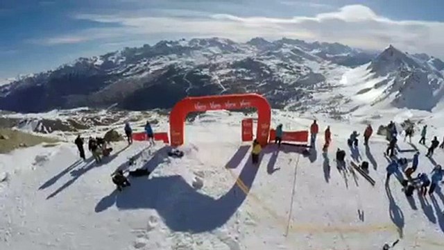 A 252,632 km_h, il bat le record du monde de vitesse à ski - Infos - Replay