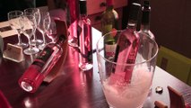 Jean-Claude Dreyfus sort sa cuvée de Vin rouge et rosé au restaurant Les Voiles à Paris la 1er avril 2015